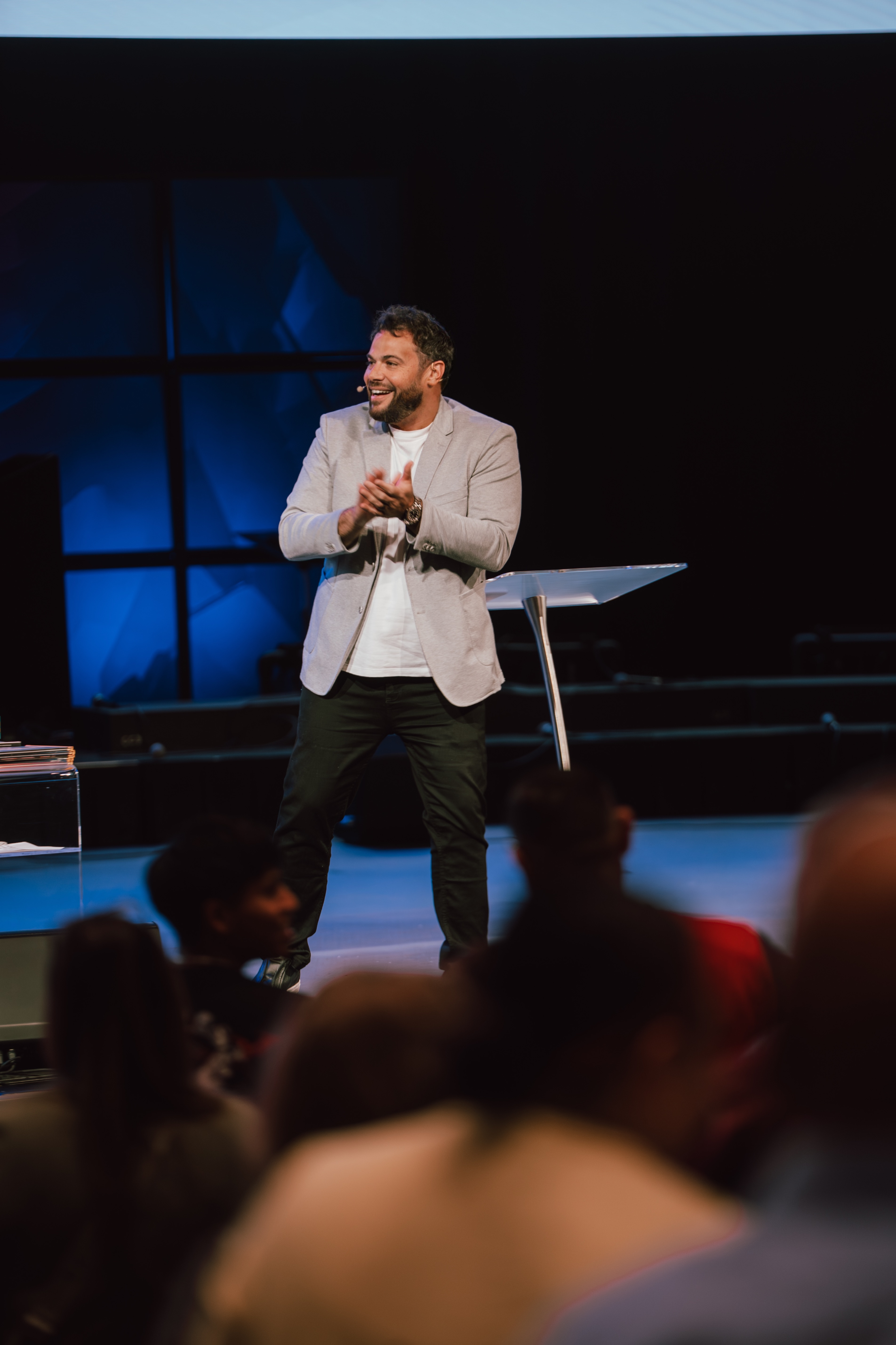 Pastor Jonathan Brozozog